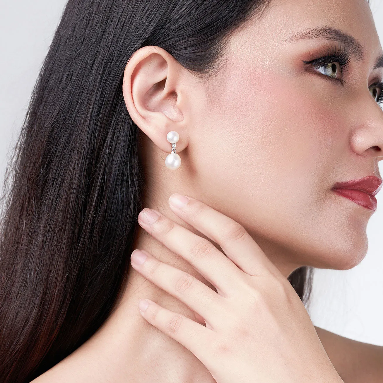 Elegant Freshwater Pearl Earrings WE00596