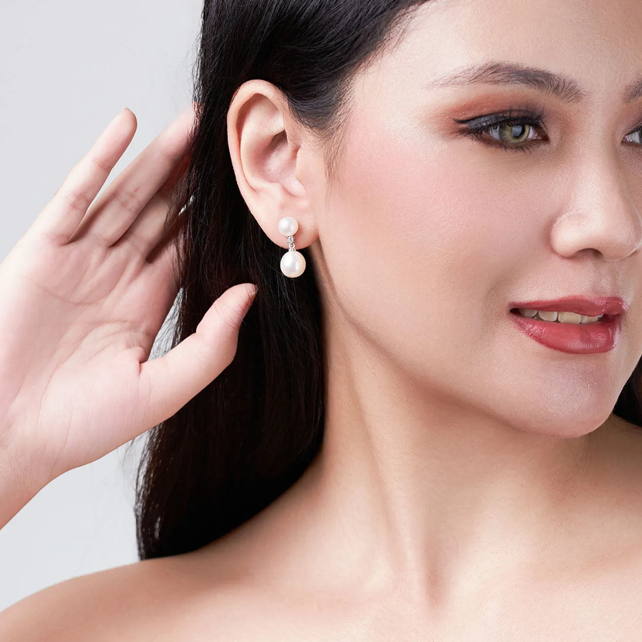 Elegant Freshwater Pearl Earrings WE00596