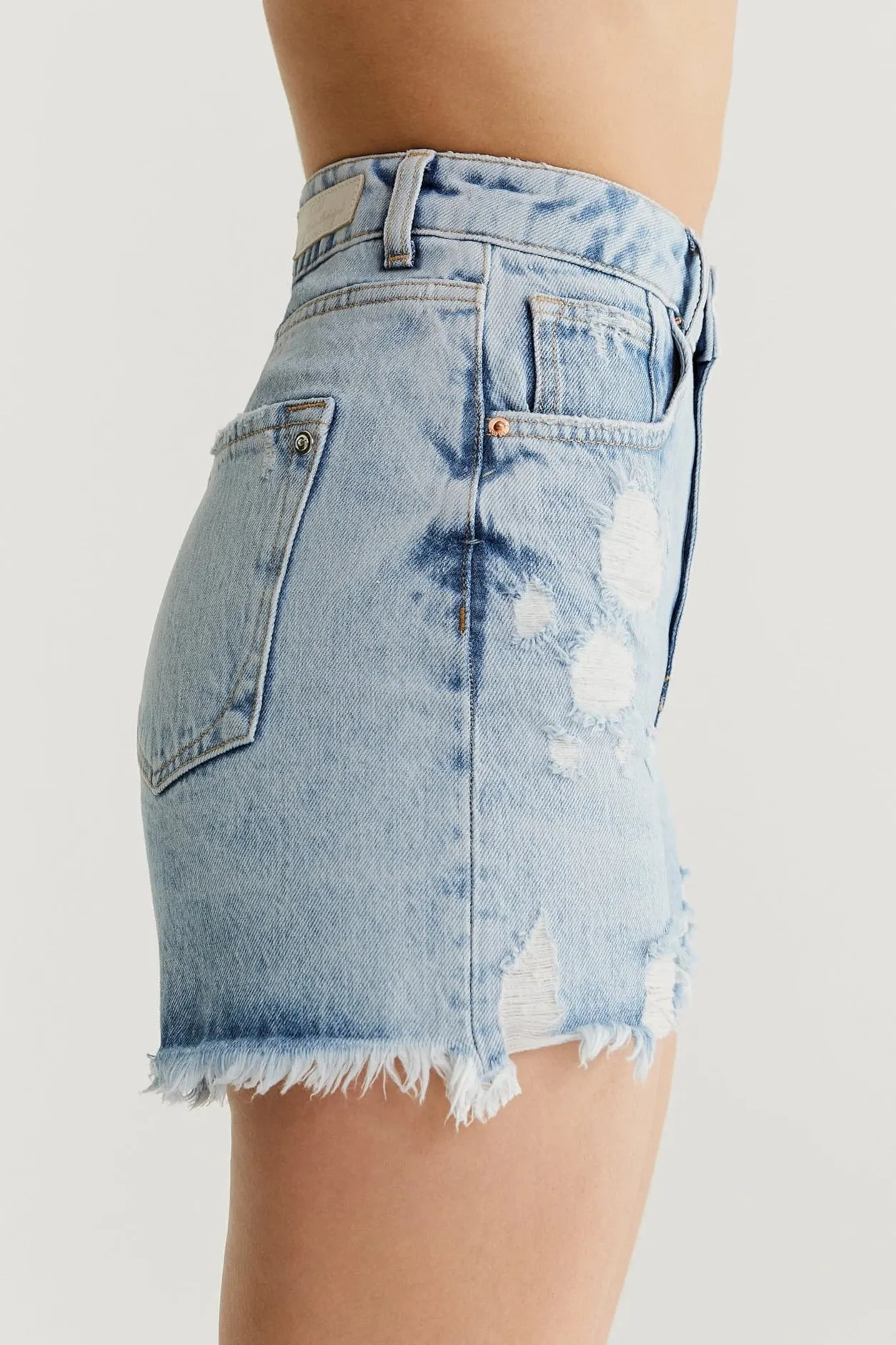 Naomi - Shorts - Light Blue Destroyed