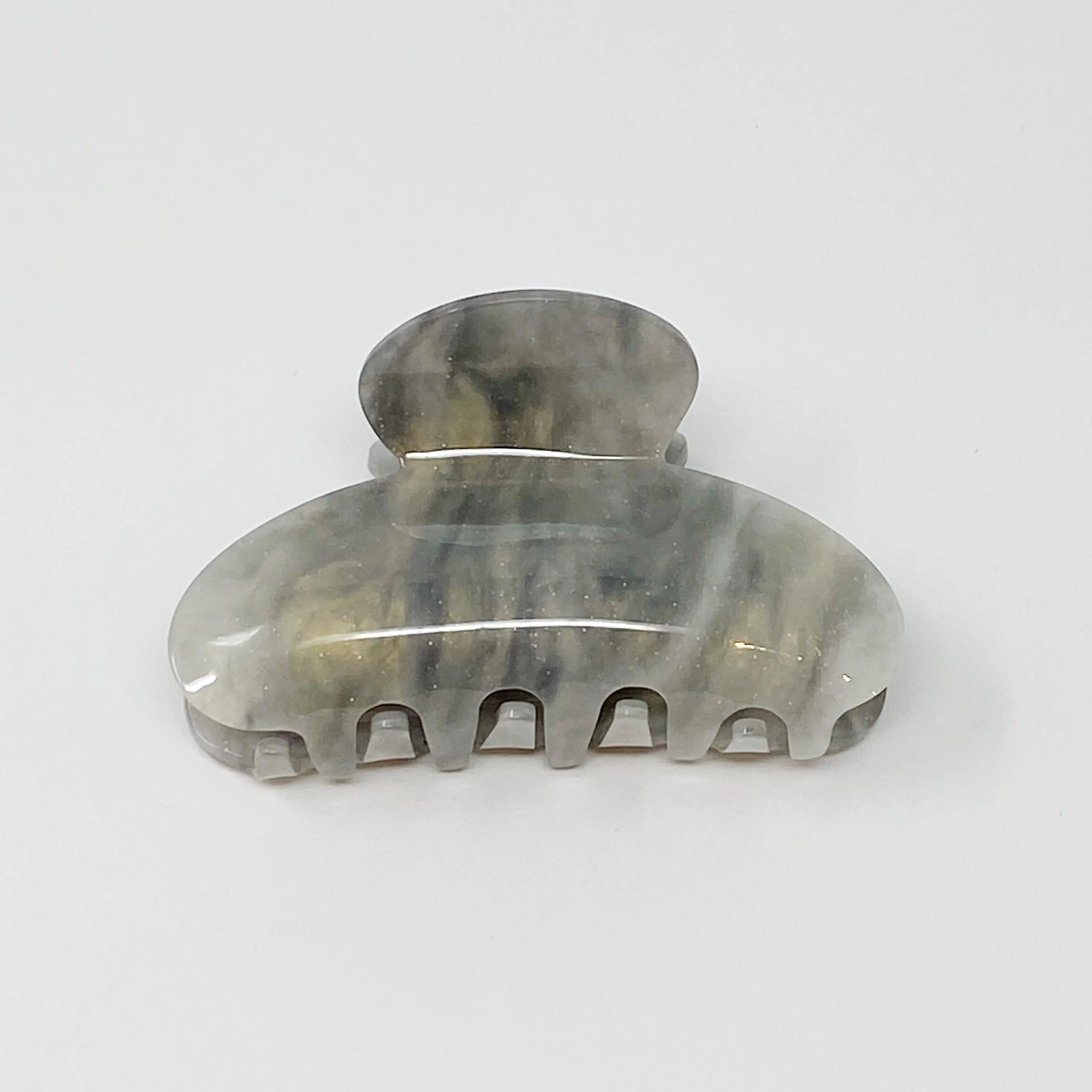 Retro Feel Hair Claw