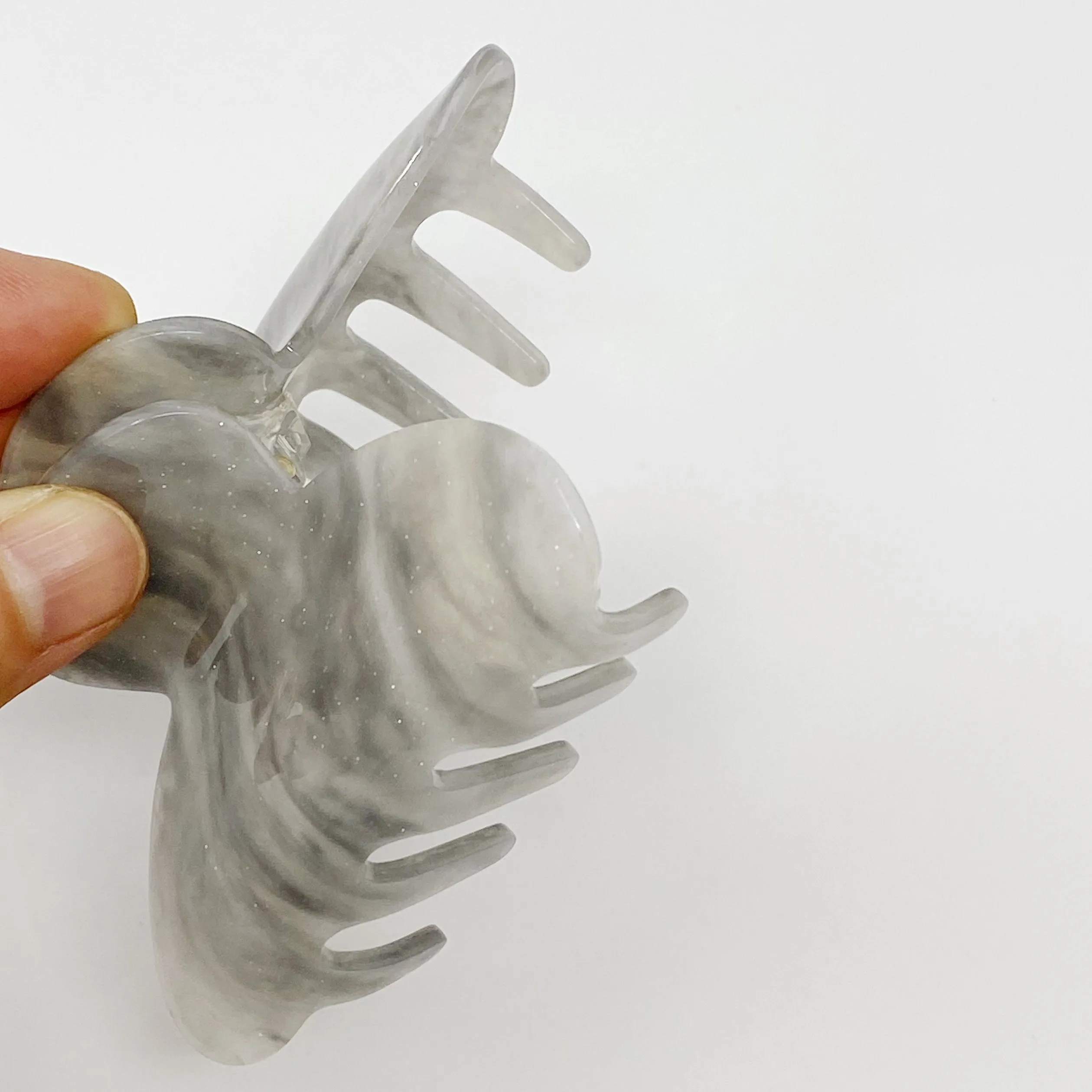 Retro Feel Hair Claw