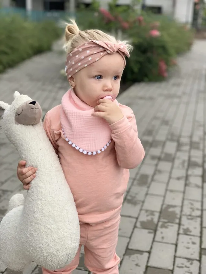 Scarf-bib , light pink - Stylish baby bibs