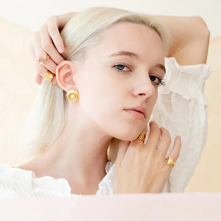 Shimmering Light Studs