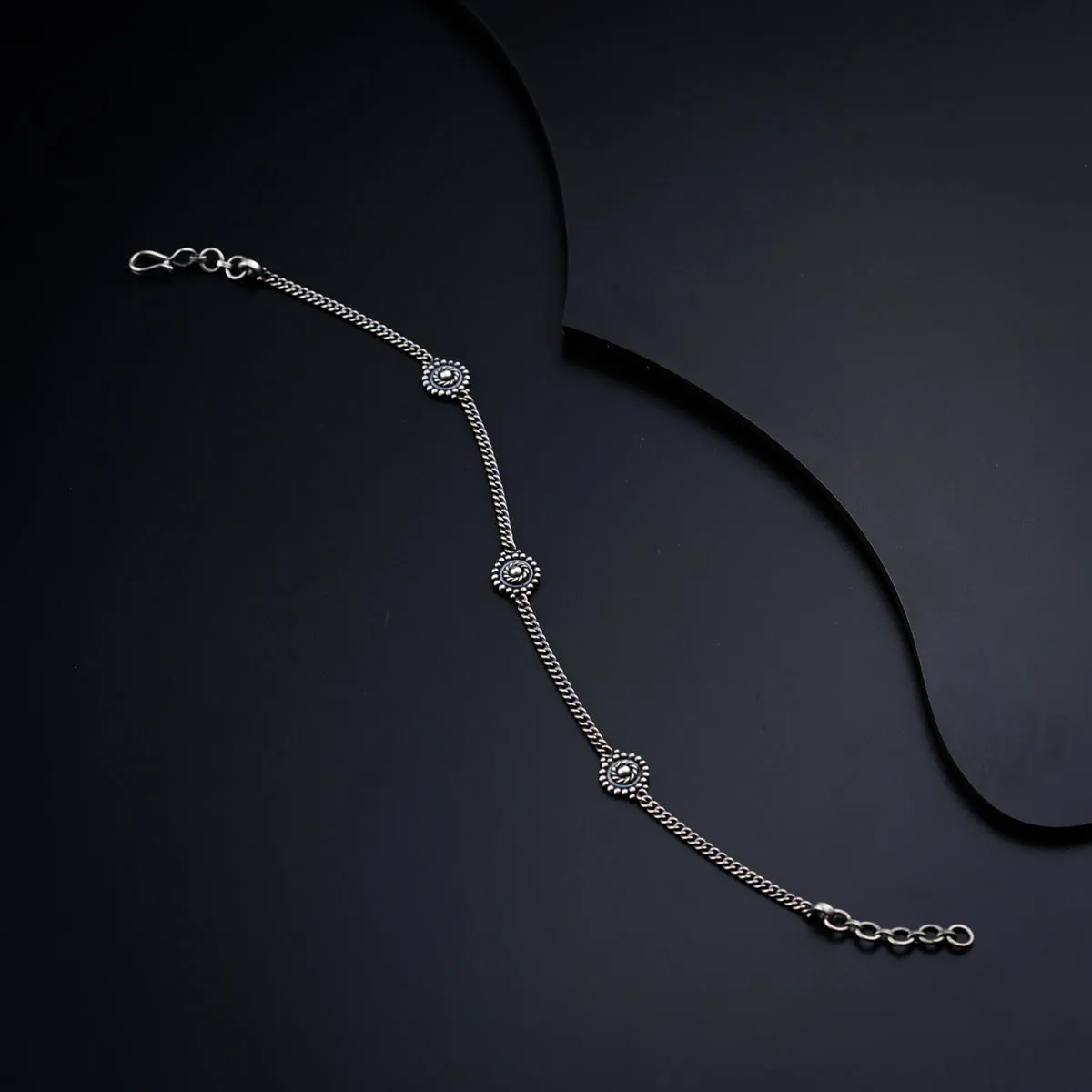 Silver Anklet Round Motif