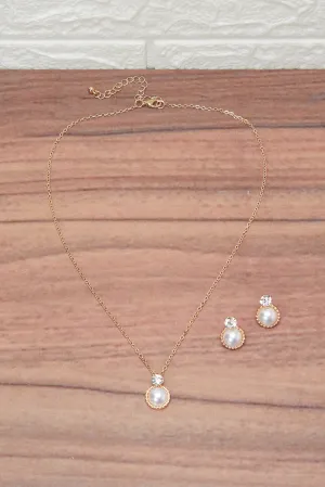 Women Gold Pearls Necklace And Earring Set (2 Piece)
